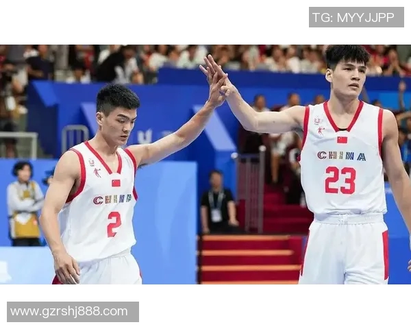 中国男篮对决立陶宛期待激烈碰撞展现篮球魅力与团队精神